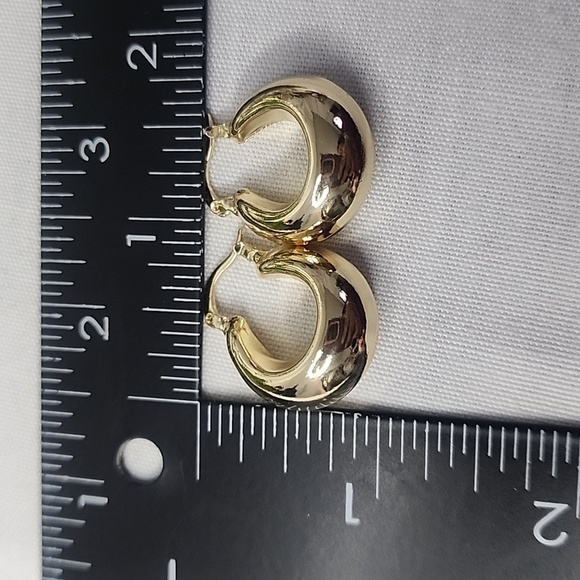 18k Gold Filled Basket Hollow Hoop Earrings New - Picture 3 of 7